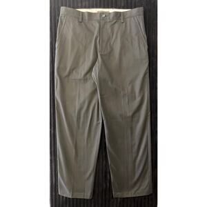 Dockers D3 Classic FiT Charcoal Pleated Khaki Pants Mens Size 34x30